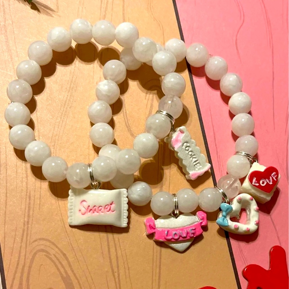💕💕💕white 8mm beaded love handmade stretchy bracelets stack